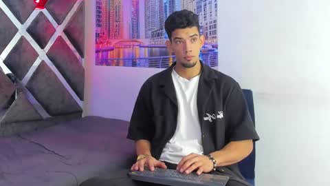 prince_arthur77 online show from 11/30/25, 01:48