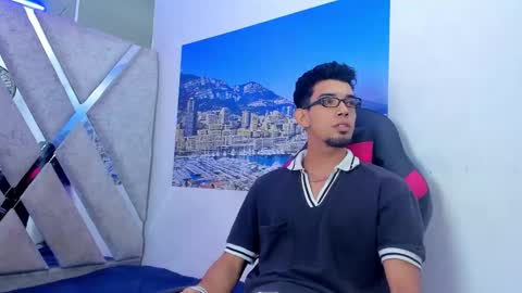 prince_arthur77 online show from 12/04/25, 03:10