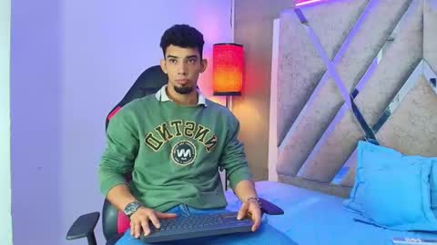 prince_arthur77 online show from 06/10/26, 01:21