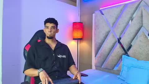 prince_arthur77 online show from 06/12/26, 01:32
