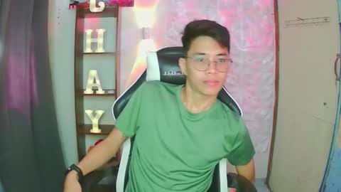 Snapshot of prince_harrison chatting on 10/19/25, 12:55 prince_harrison online show from 10/19/25, 12:55