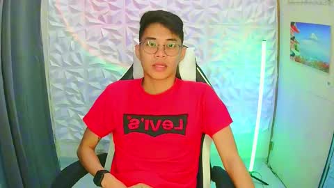 Snapshot of prince_harrison chatting on 11/13/25, 06:40 prince_harrison online show from 11/13/25, 06:40