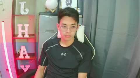 Snapshot of prince_harrison chatting on 12/03/25, 05:00 prince_harrison online show from 12/03/25, 05:00