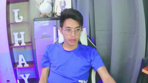 Snapshot of prince_harrison chatting on 12/14/25, 12:32 prince_harrison online show from 12/14/25, 12:32