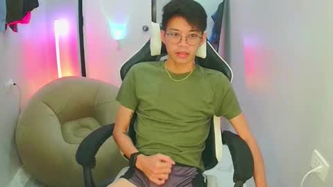 Snapshot of prince_harrison chatting on 02/16/26, 11:01 prince_harrison online show from 02/16/26, 11:01