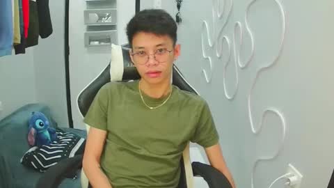 Snapshot of prince_harrison chatting on 03/18/26, 05:49 prince_harrison online show from 03/18/26, 05:49