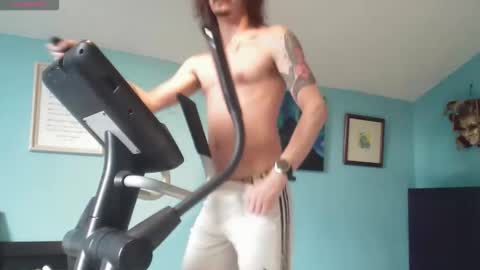 Snapshot of prince_raphael chatting on 09/24/25, 11:57 Riffraff online show from 09/24/25, 11:57