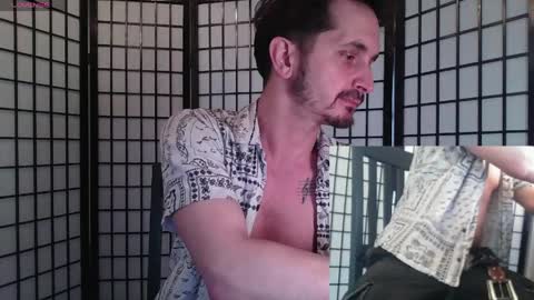 Snapshot of prince_raphael chatting on 04/02/26, 10:35 Riffraff online show from 04/02/26, 10:35