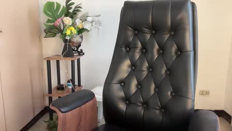 Snapshot of princecharlotte chatting on 02/14/26, 03:03 Charls online show from 02/14/26, 03:03