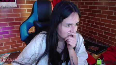 Snapshot of princesa_leia_zathur chatting on 02/11/25, 04:35 Leia online show from 02/11/25, 04:35