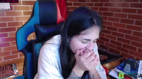 Snapshot of princesa_leia_zathur chatting on 02/12/25, 04:33 Leia online show from 02/12/25, 04:33