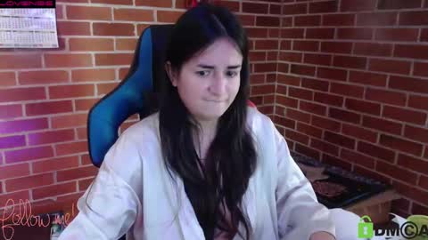 Snapshot of princesa_leia_zathur chatting on 02/20/25, 04:14 Leia online show from 02/20/25, 04:14