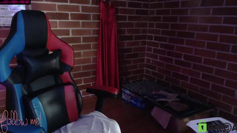 Snapshot of princesa_leia_zathur chatting on 02/27/25, 01:17 Leia online show from 02/27/25, 01:17