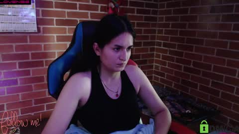 Snapshot of princesa_leia_zathur chatting on 03/03/25, 04:35 Leia online show from 03/03/25, 04:35