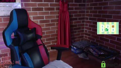 Snapshot of princesa_leia_zathur chatting on 03/11/25, 01:12 Leia online show from 03/11/25, 01:12