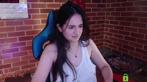 Snapshot of princesa_leia_zathur chatting on 03/12/25, 04:35 Leia online show from 03/12/25, 04:35