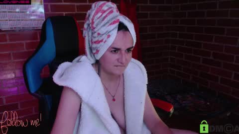 Snapshot of princesa_leia_zathur chatting on 03/12/25, 10:39 Leia online show from 03/12/25, 10:39