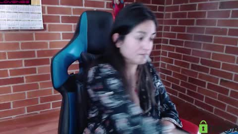 Snapshot of princesa_leia_zathur chatting on 09/20/25, 02:07 Leia online show from 09/20/25, 02:07