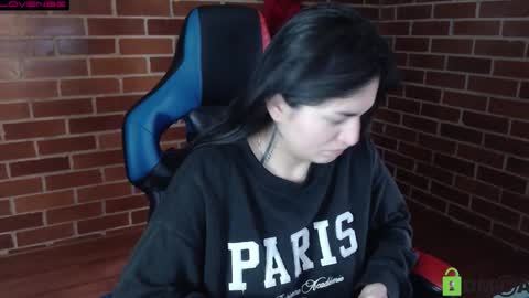 Snapshot of princesa_leia_zathur chatting on 10/25/25, 11:40 Leia online show from 10/25/25, 11:40