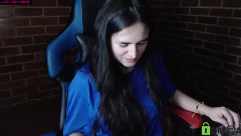 Snapshot of princesa_leia_zathur chatting on 10/28/25, 12:03 Leia online show from 10/28/25, 12:03