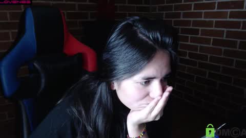 Snapshot of princesa_leia_zathur chatting on 11/01/25, 01:29 Leia online show from 11/01/25, 01:29