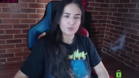 Snapshot of princesa_leia_zathur chatting on 11/20/25, 04:18 Leia online show from 11/20/25, 04:18