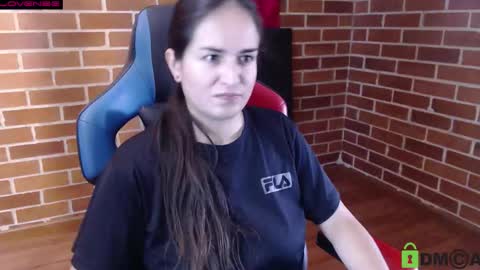 Snapshot of princesa_leia_zathur chatting on 01/19/26, 02:21 Leia online show from 01/19/26, 02:21