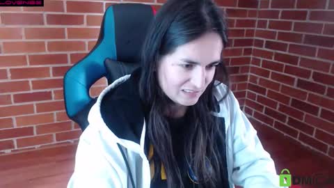 Snapshot of princesa_leia_zathur chatting on 02/24/26, 04:27 Leia online show from 02/24/26, 04:27