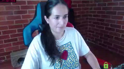 Snapshot of princesa_leia_zathur chatting on 03/17/26, 08:23 Leia online show from 03/17/26, 08:23