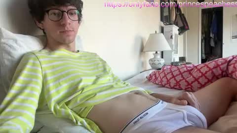 Peaches online show from 10/23/25, 08:40