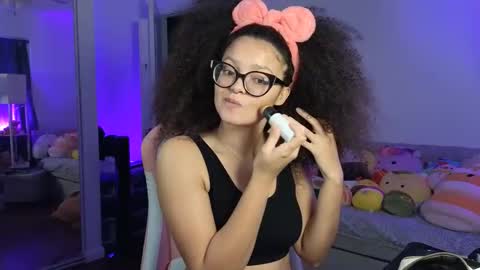 Snapshot of princessamberrrxo chatting on 11/30/25, 03:32 Amber online show from 11/30/25, 03:32