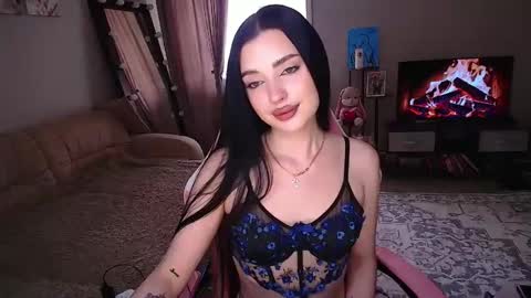 princessamira1 online show from 04/15/26, 08:21