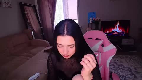 princessamira1 online show from 04/23/26, 08:35