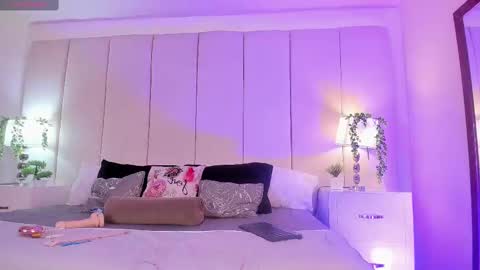 Snapshot of princessammy1 chatting on 11/11/25, 02:00 princessammy1 online show from 11/11/25, 02:00