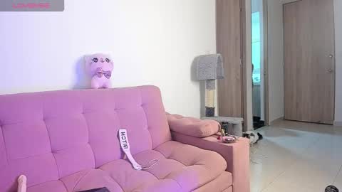 Snapshot of princessammy1 chatting on 12/01/25, 10:37 princessammy1 online show from 12/01/25, 10:37