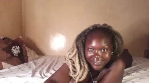 Snapshot of princesscheekyx chatting on 09/21/25, 10:28 princesscheekyx online show from 09/21/25, 10:28