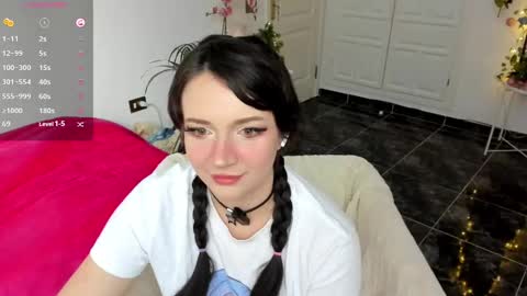 Snapshot of princessfoxyx chatting on 12/20/24, 05:29 Princess Foxy online show from 12/20/24, 05:29
