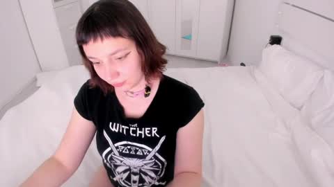 Snapshot of princessfoxyx chatting on 04/09/26, 12:21 Princess Foxy online show from 04/09/26, 12:21