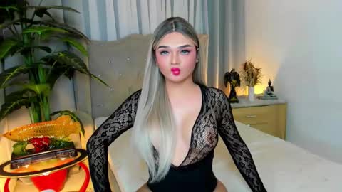Snapshot of princesshugecumontop chatting on 09/22/25, 11:56 PrincessDONT FORGET TO FOLLOW ME online show from 09/22/25, 11:56