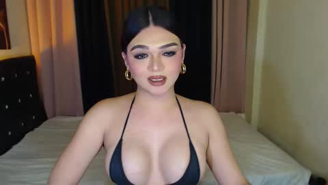 Snapshot of princesshugecumontop chatting on 04/25/26, 04:26 PrincessDONT FORGET TO FOLLOW ME online show from 04/25/26, 04:26