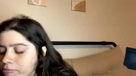 Snapshot of princesslaylaa chatting on 01/14/25, 01:36 princessviccxo online show from 01/14/25, 01:36