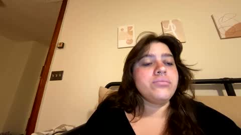 Snapshot of princesslaylaa chatting on 09/27/25, 02:38 princessviccxo online show from 09/27/25, 02:38