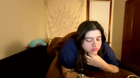 Snapshot of princesslaylaa chatting on 01/18/26, 03:54 princessviccxo online show from 01/18/26, 03:54