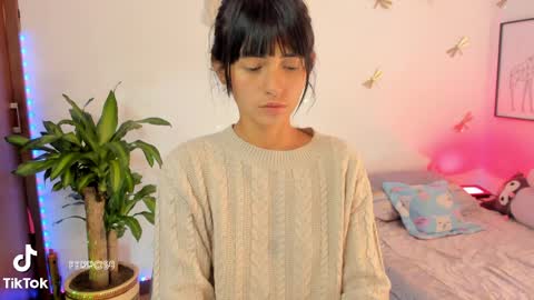 princessluna_14 online show from 04/01/26, 09:34