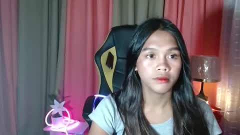 Snapshot of princessrynn chatting on 09/19/25, 04:07 princessrynn online show from 09/19/25, 04:07