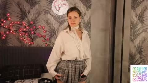 Hina online show from 05/11/26, 04:04