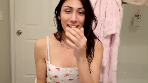 Snapshot of prinxessally chatting on 02/18/25, 02:49 Prinxessally online show from 02/18/25, 02:49