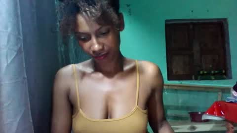 Snapshot of prisca66 chatting on 06/18/26, 05:39 prisca66 online show from 06/18/26, 05:39