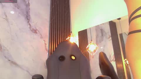 priscilarainbow online show from 05/19/26, 03:46