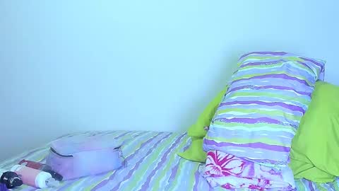 Snapshot of priscilasmiith25 chatting on 02/17/25, 07:10 PriscilaSmiith online show from 02/17/25, 07:10